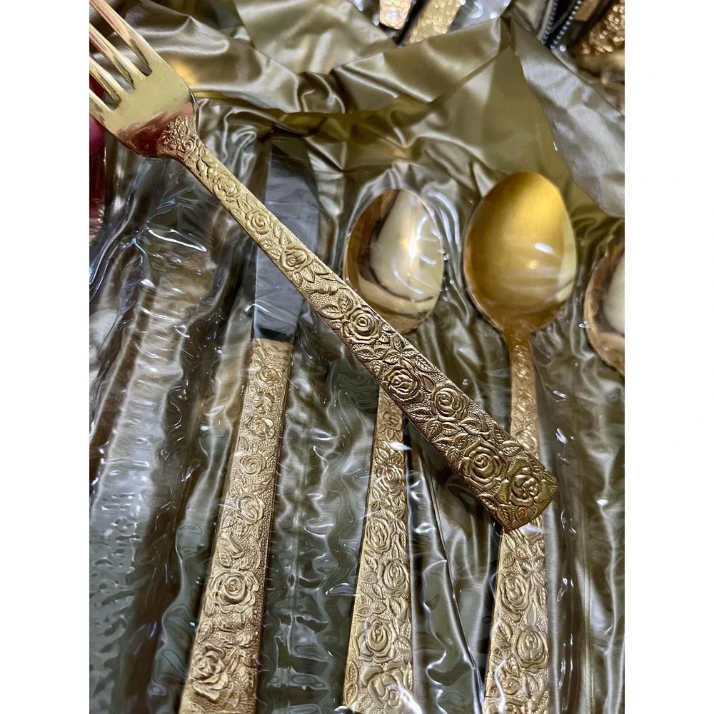 Vtg CELLINI ROMANESQUE Set of 8 Flatware 1 Pc MISSING W/ Butter Sugar Spoon Case